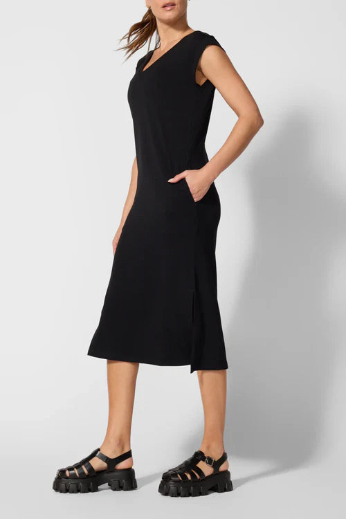 MPG SERENE SLEEVELESS MAXI DRESS